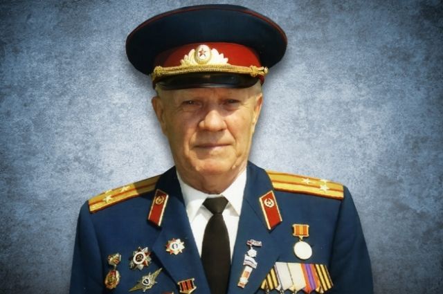 В Челябинске скончался старейший десантник России