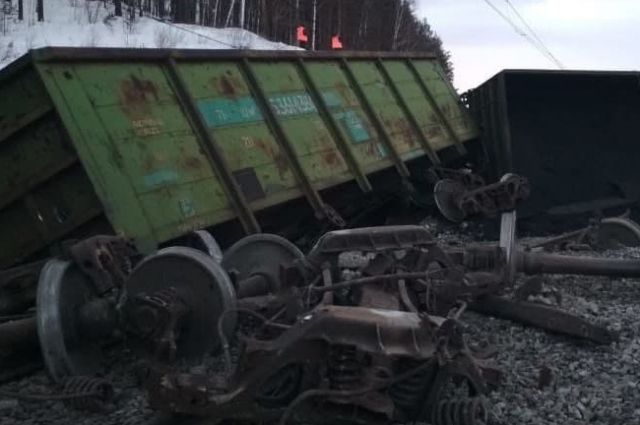 Уголовное дело возбудили после схода с рельсов поезда в Челябинской области