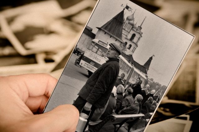 Историю псковича с бидоном со снимка французского фотографа рассказала «КП»
