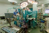 Высокотехнологичную операцию по трансплантации сердца провели специалисты окружной клинической больницы