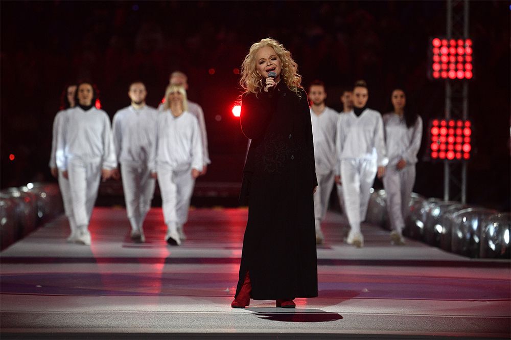 Лариса Долина.