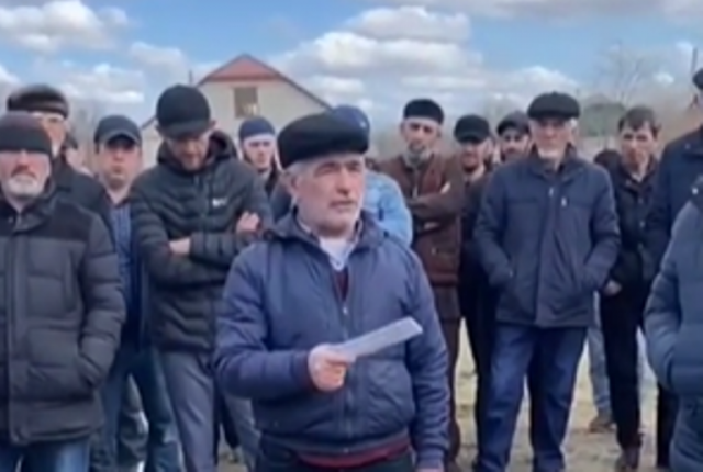 В Дагестане жители села выступили против установки вышки сотовой связи