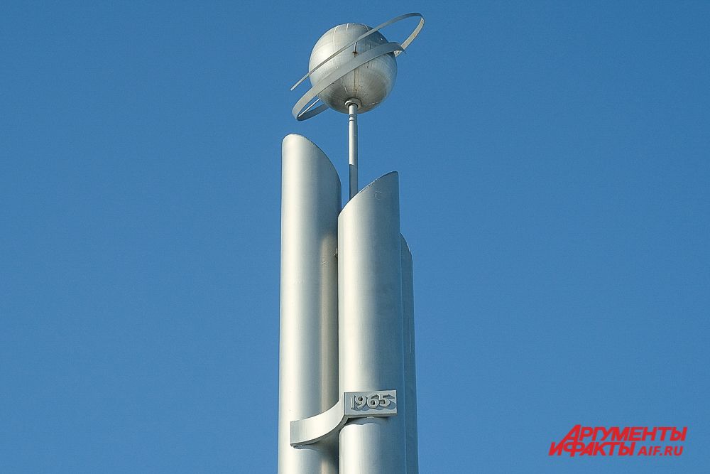 Памятный комплекс в честь космонавтов Беляева и Леонова в Усолье.