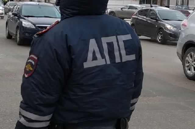 В Волгоградской области водитель ВАЗа устроил ДТП и скрылся с места