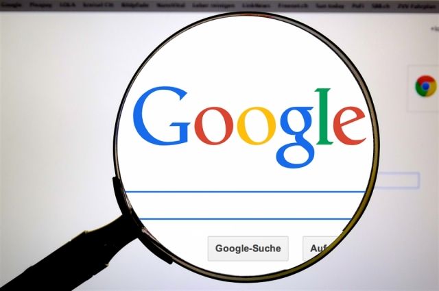 Поисковая система Google сделала экс-чиновника «американским президентом»