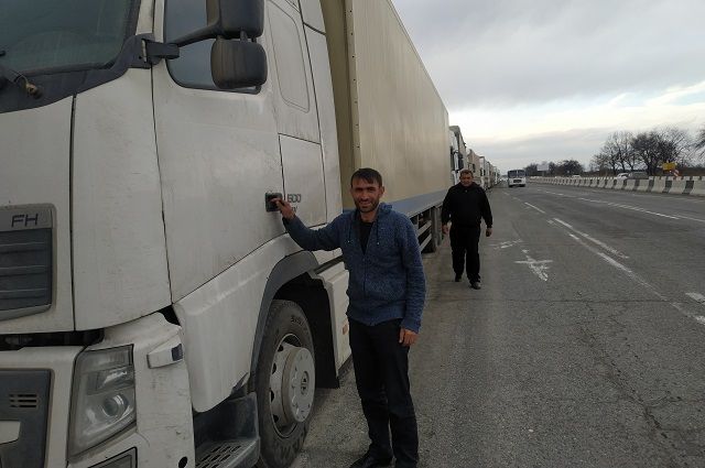 Власти Ингушетии помогают водителям, застрявшим на Военно-Грузинской дороге