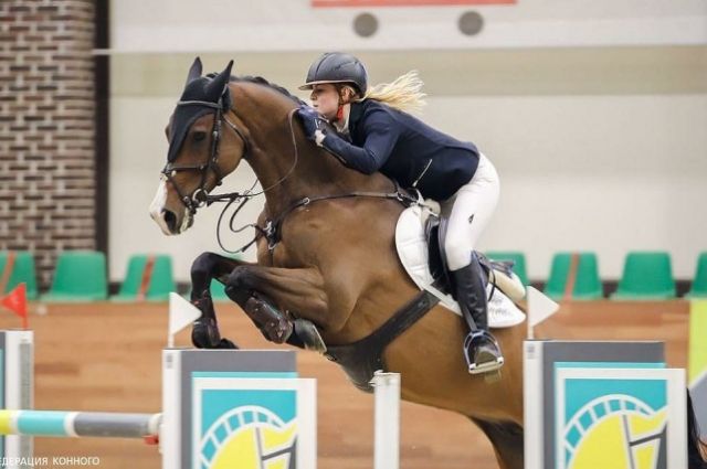 Девушка из Челябинска завоевала серебро по конному спорту на Кубке России
