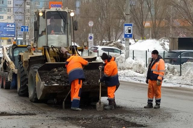В Самаре аварийно-ямочный ремонт дорог выполняется круглосуточно