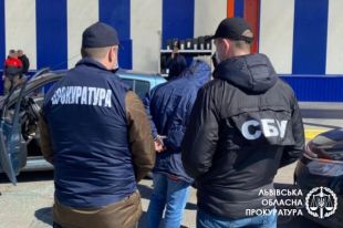 Правоохранители задержали на взятке в 130 тысяч гривен сотрудника Львовгаза