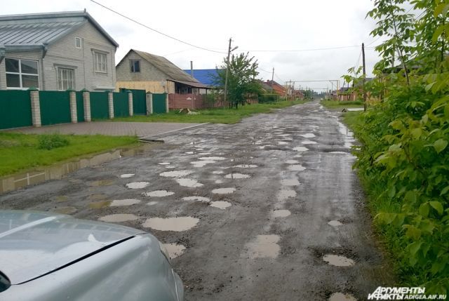В Алексине ремонтируют дороги литым асфальтом