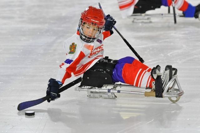 В Красноярске стартовал межрегиональный турнир по детскому следж-хоккею