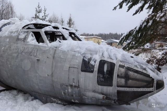 Кабину реактивного самолета выставили на продажу в Челябинской области
