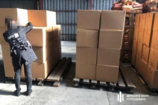 В Одесской области разоблачили канал контрабанды сигарет на 15 млн гривен.