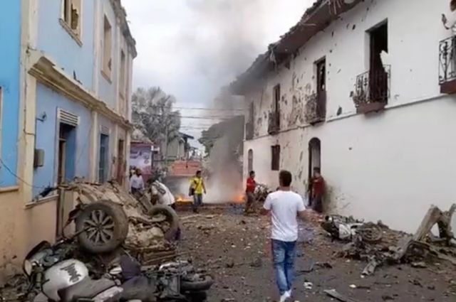 При взрыве в Колумбии пострадали 43 человека