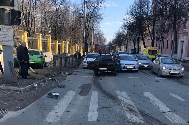 ДТП с участием 5 машин и 4 пострадавших произошло на ул. Фокина в Брянске