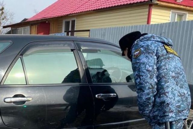 Комсомольчанин попытался спрятать свою машину от приставов в ЕАО