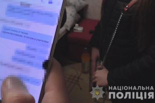 В Одессе мужчина почти два года насиловал и запугивал школьницу: детали