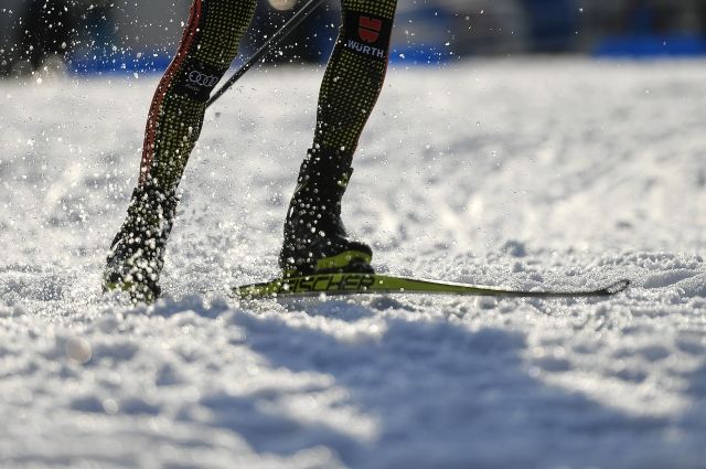 На чемпионате России два лыжника устроили потасовку на финише