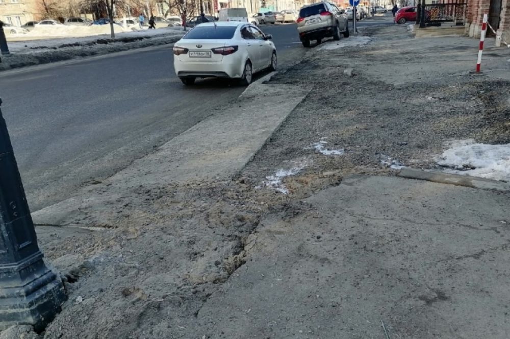 ул. Комсомольская в Оренбурге.