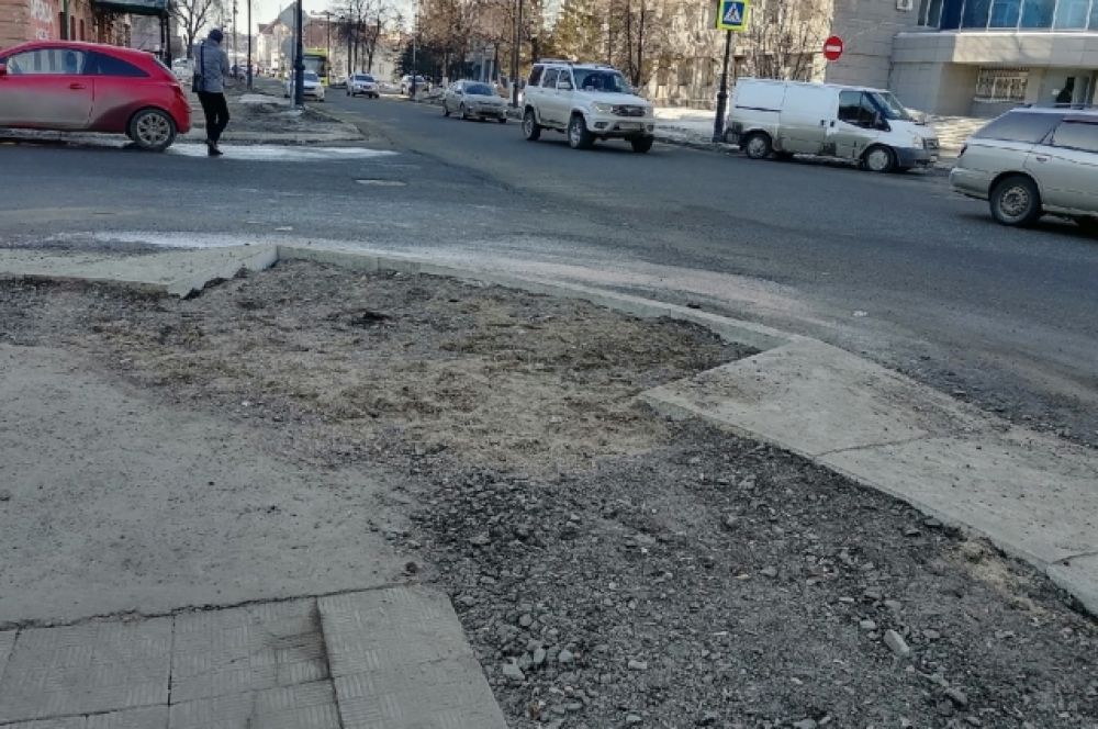 Тротуары на ул. Комсомольская, г. Оренбург.