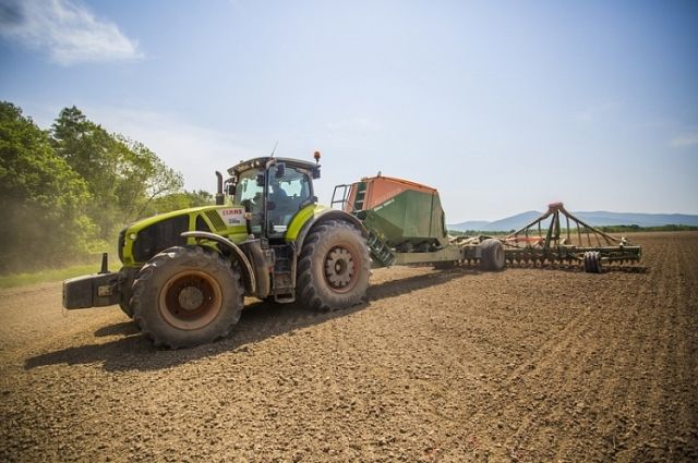 91 трактор купили для сельскохозяйственных нужд Брянской области
