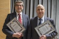Главный художник «АиФ» Андрей Дорофеев (справа) на вручении Национальной премии «Лучшие книги и издательства года».