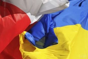 Правительство Польши упростит трудоустройство для украинцев.