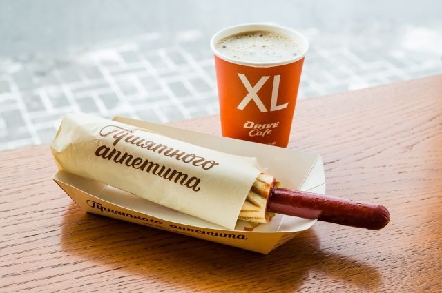 В Омске при покупке кофе и хот-дога можно выгодно заправиться