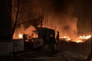 В Харькове произошел пожар на предприятии по изготовлению масла.