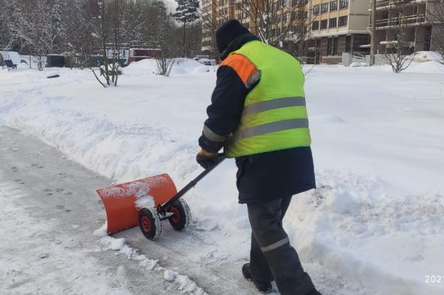 В Новосибирске УК выставила жильцам счета за уборку снега за три года
