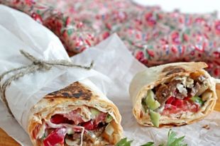 Восточное блюдо: рецепт шаурмы с говядиной
