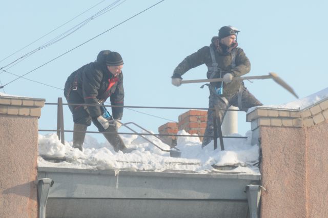 С 26 марта по 2 апреля в Госжилинспекцию поступило 159 обращений по поводу уборки снега с крыш.