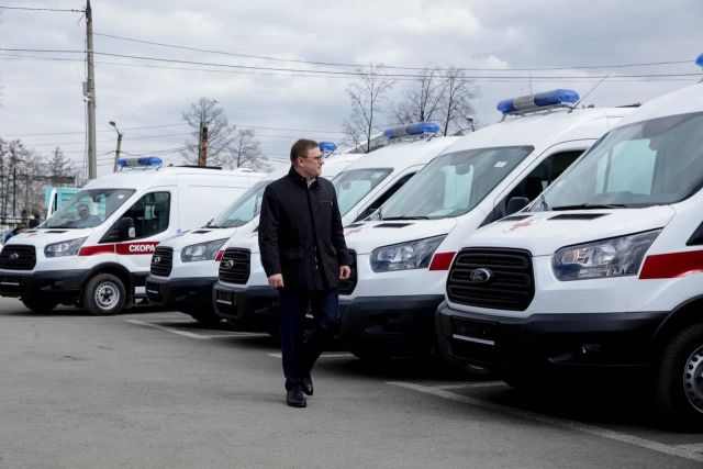 Больницам Челябинской области купили 60 автомобилей