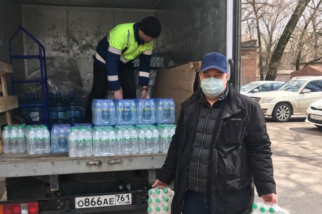 Депутат Максим Колесников оказал волонтерскую помощь медикам