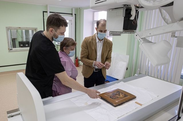 В Челябинске рентген позволил раскрыть тайну иконы