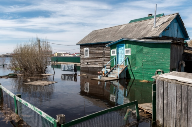 В Адамовском районе из-за паводка отрезанными от райцентра могут оказаться 8 поселков.