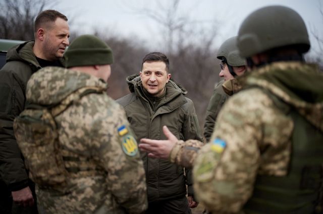 «Есть те, кто подливает масла в огонь». Начнёт ли Киев войну в Донбассе?