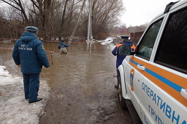 Из-за паводка во Владимирской области затоплены три моста и 29 садов