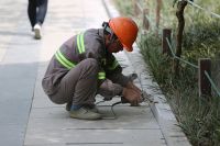 В центре могут находиться иностранные граждане, приезжающие на заработки в Сургут, пока делают необходимые документы