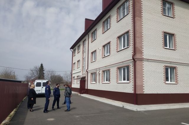 В Армавире при содействии офицеров СКР дети-сироты получили 24 квартиры