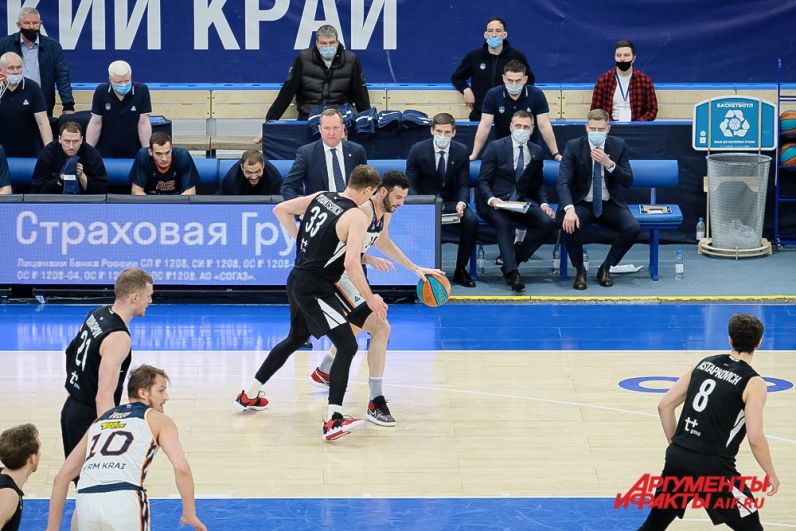 Баскетбольный матч «Парма» - «Нижний Новгород» в Перми. 
