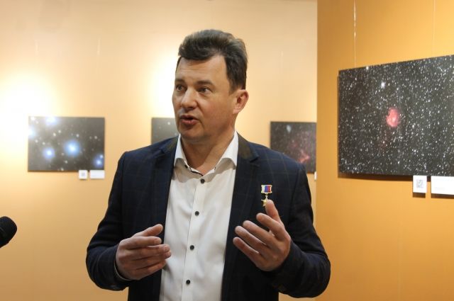 Летчик-космонавт, Герой России Роман Романенко рассказал оренбуржцам о жизни и работе на Международной космической станции.