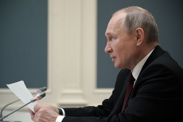 Путин поручил подготовить перечень инвестиционных проектов ФНБ