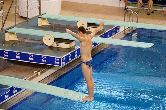 12-летний казанский прыгун в воду ударился о вышку и впал в кому