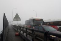 Пробка на Коммунальном мосту 12 апреля утром. 