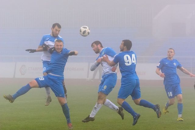 Ставропольское «Динамо» и «Ессентуки» сыграли матч в густом тумане