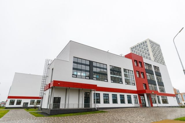 Алексей Орлов пообещал закончить строительство шести школ в Екатеринбурге.