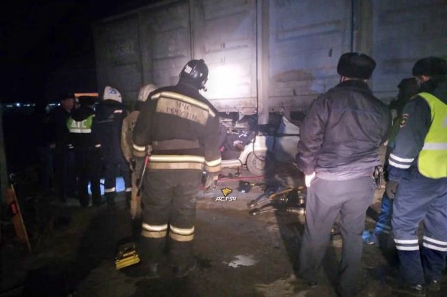 Два человека погибли в ДТП с железнодорожным вагоном под Новосибирском