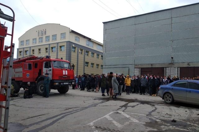 В Новосибирске 600 человек эвакуировали из-за пожара в общежитии