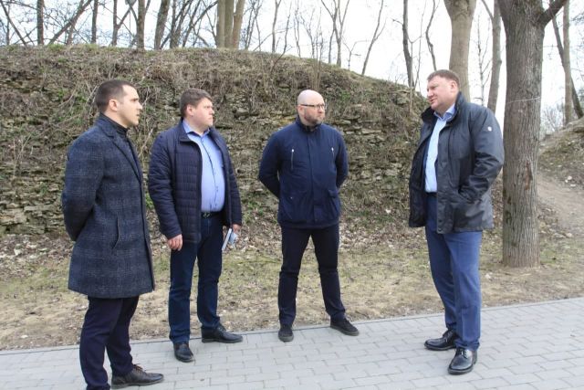 Удовлетворительную оценку поставил уборке Пскова глава администрации города